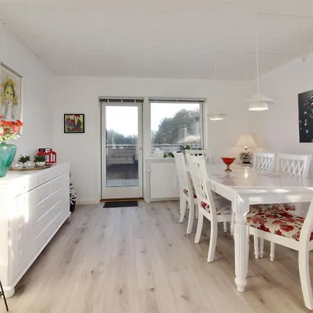 Holiday home Nayeli - 275m From The Sea In Nw Jutland By Interhome Lokken
