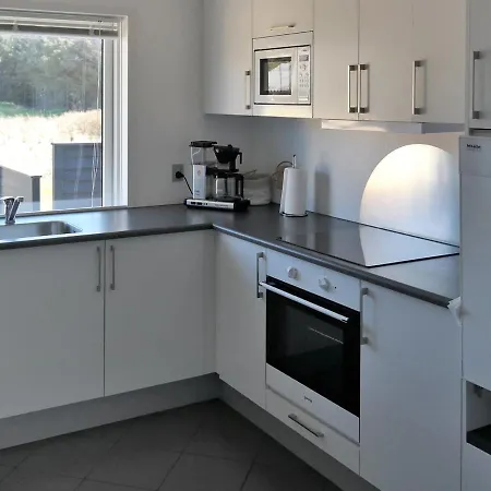 Holiday home Nayeli - 275m From The Sea In Nw Jutland By Interhome