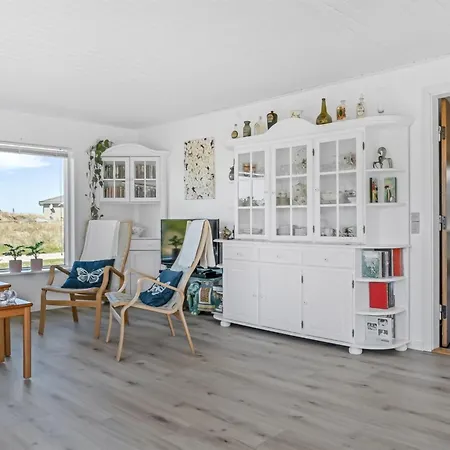 Nayeli - 275m From The Sea By Interhome *