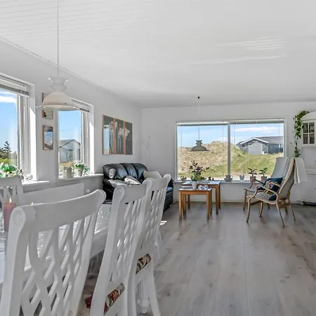 Nayeli - 275m From The Sea By Interhome Løkken
